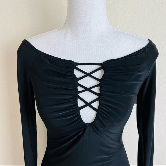 NWT Black Behati Ruched Off Shoulder Mini Dress - Picture 3 of 8